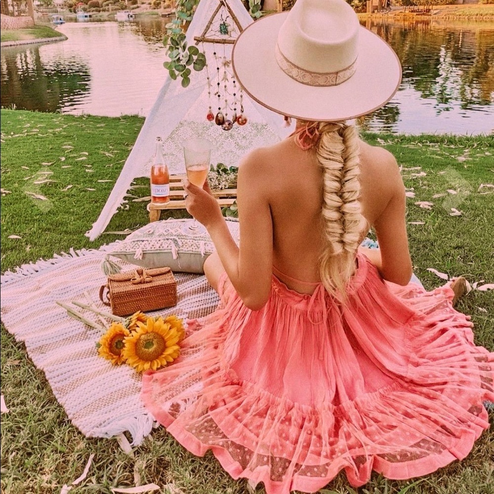 “THE SAWYER” in Blushing Pink